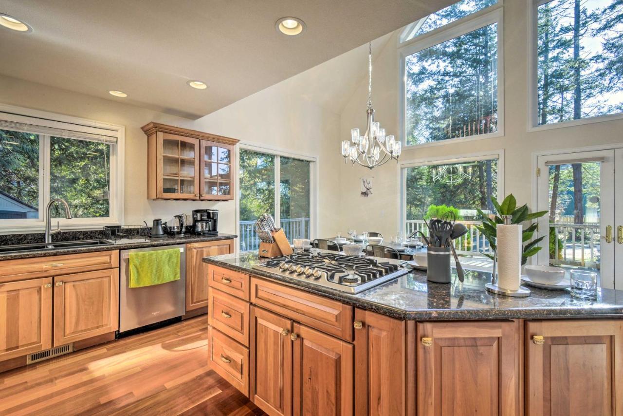 Fox Paws Luxury Cabin - Hot Tub, Fire Pit & Pines! Hansville Exterior foto